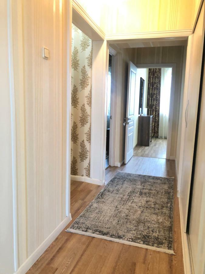 Cozy Three-Room Apartment With Mountain View Алматы Экстерьер фото